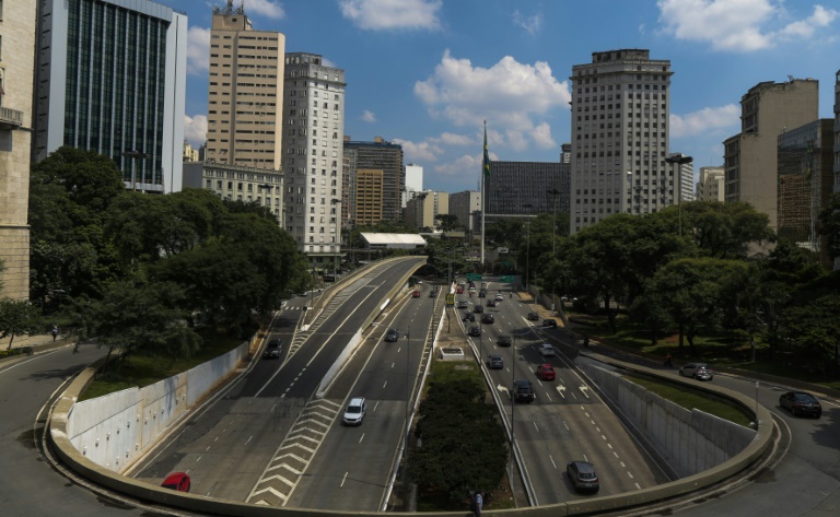 Sao Paulo inicia fuertes restricciones contra el covid-19