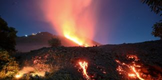 Volcán de Pacaya mantiene fuerte actividad eruptiva