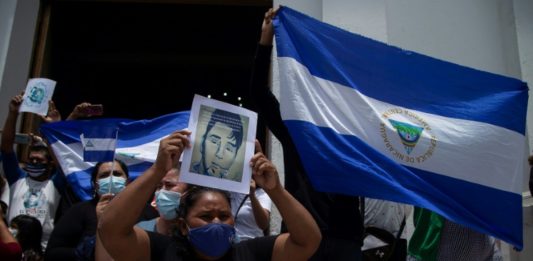 Precandidatos a la presidencia de Nicaragua rechazan reforma electoral