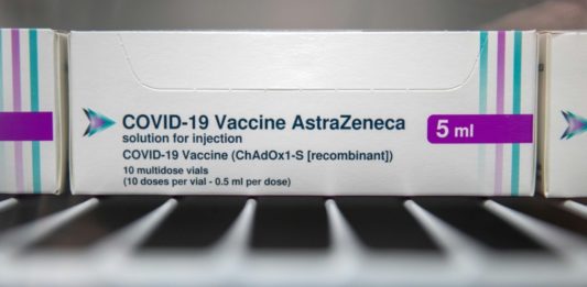 Que se sabe de los efectos secundarios de AstraZeneca y Johnson&Johnson