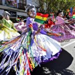 Bolivianos reivindican danza andina en disputa con Perú
