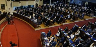 Bukele destituye magistrados supremos y al fiscal general