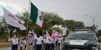 Candidatos mexicanos desafían las balas durante campaña