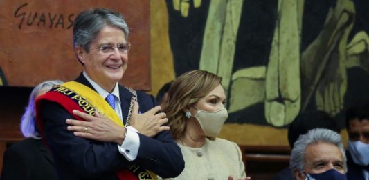 Lasso ofrece recuperar el alma democrática de Ecuador