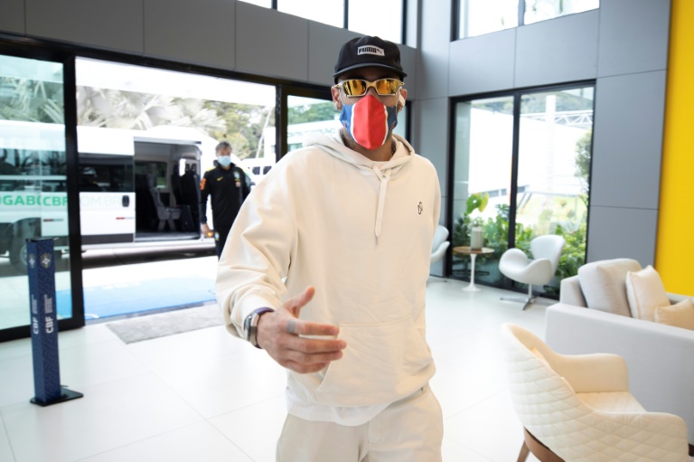 Neymar califica acusación de Nike como absurda y mentirosa