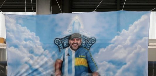 Postergan indagatorias relacionadas con muerte de Maradona