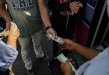 Venezuela aumenta salario mínimo en casi 300%