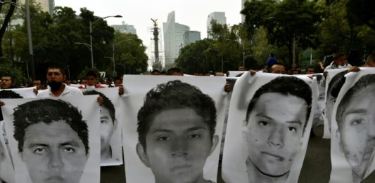 Identifican al tercero de los 43 estudiantes de Ayotzinapa