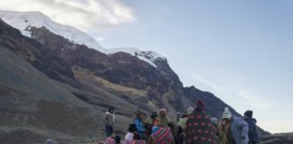 Indígenas de Bolivia agradecen por un nuevo año