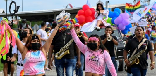 Indígenas guna transgénero claman respeto en Panamá