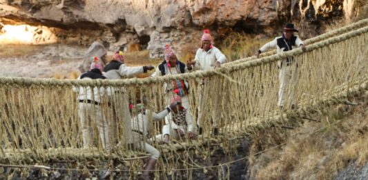 Restauran al Q'eswachaka, el último puente colgante inca en Perú