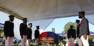 Despiden a Jovenel Moise en medio de tensiones en Haiti