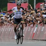 El ecuatoriano Carapaz hace historia en el ciclismo olímpico