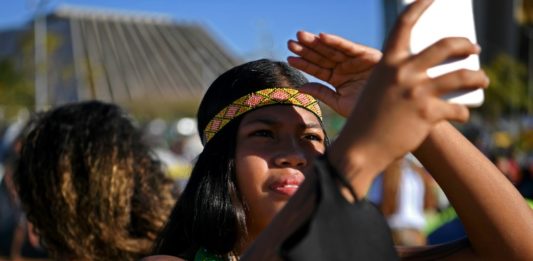 Indígenas brasileños inician protestas contra Bolsonaro