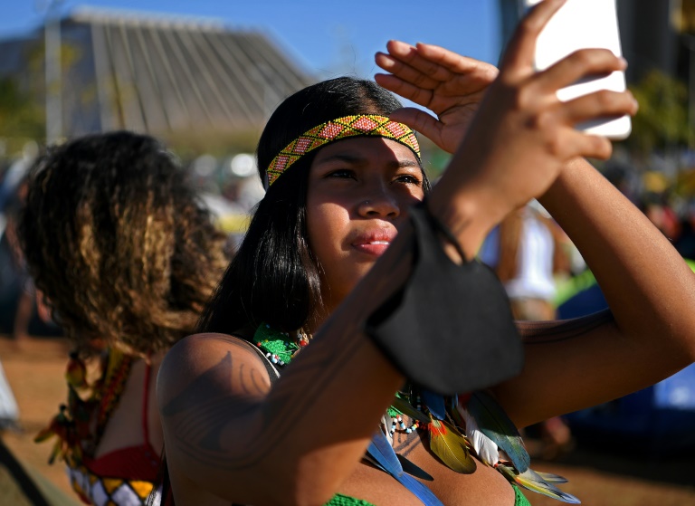 Indígenas brasileños inician protestas contra Bolsonaro