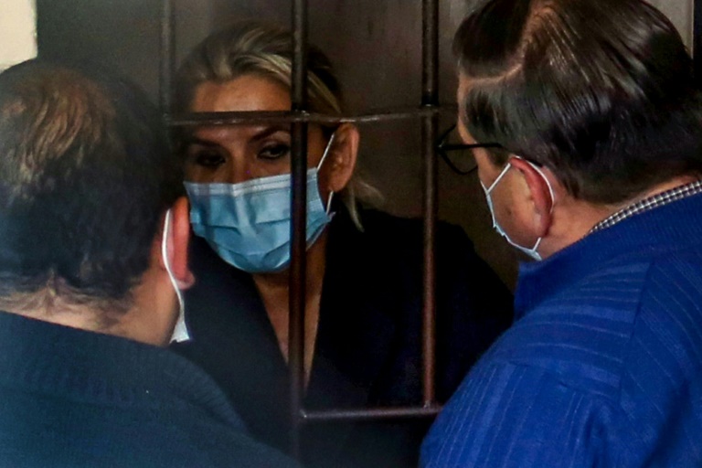 Jeanine Añez intentó suicidarse en la cárcel, denuncia su abogado