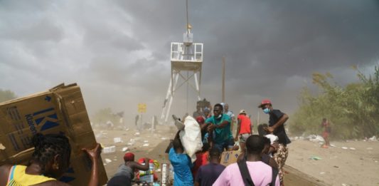 Haitianos lidian con la ira y la angustia tras regresar a su país