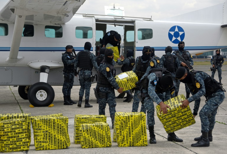 Incautan cocaína en lancha en municipio costero de Guatemala