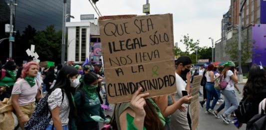 México avanza hacia despenalización del aborto