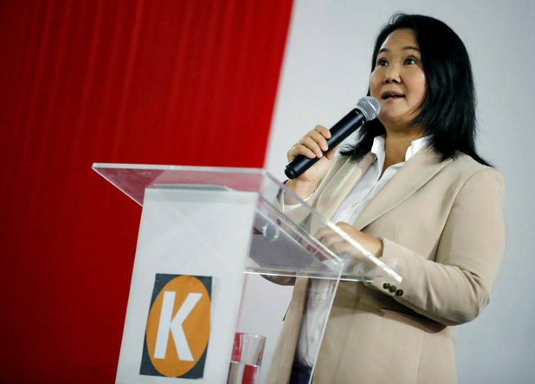 Postergan un mes revisión de cargos contra Keiko Fujimori