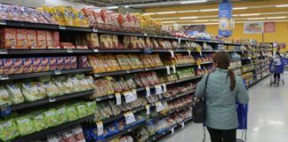 Argentina intenta contener su inflación con acuerdo de precios