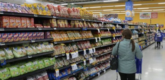 Argentina intenta contener su inflación con acuerdo de precios