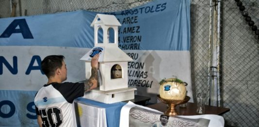 'Iglesia maradoniana' recuerda a Maradona en su cumpleaños