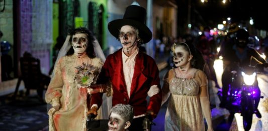 'Los Agüizotes' una tradición que “espanta’ en las calles de Masaya