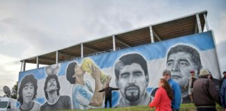 Murales de Buenos Aires inmortalizan a Diego Maradona