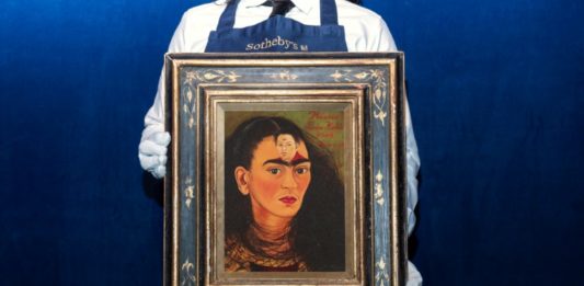 Récord artístico casi USD 35 millones por una pintura de Frida Kahlo