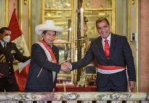 Renuncia ministro del Interior de Perú a menos de un mes en el cargo