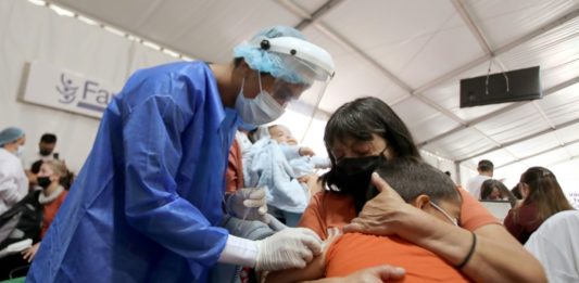 Latinoamérica apuesta a la vacunación ante Ómicron