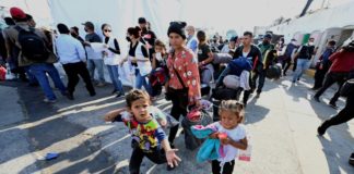 Autoridades mexicanas desintegran caravana migrante