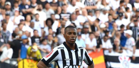 Confirman condena de Robinho a nueve años de cárcel en Italia