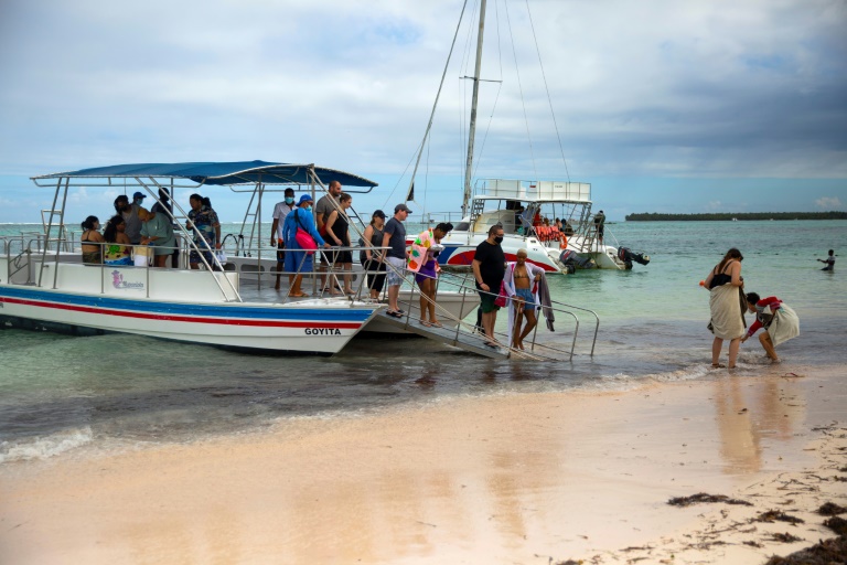 Hoteles dominicanos ofrecen zonas de aislamiento para turistas
