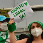 Lasso anuncia posible veto a proyecto que regula el aborto en Ecuador