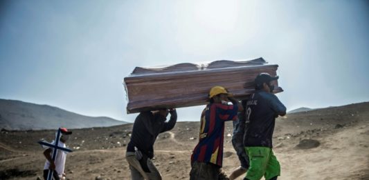 Perú confirma cifra de 98 mil huérfanos por la pandemia