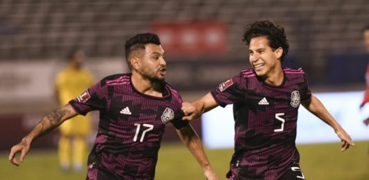 El grito homofóbico, un problema en los estadios de fútbol de México