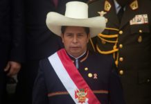 Pedro Castillo denuncia intento de golpe en Perú