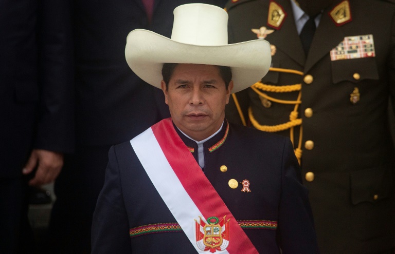 Pedro Castillo denuncia intento de golpe en Perú
