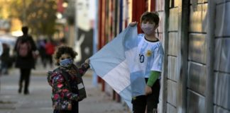 Argentina realiza censo de población en formato digital