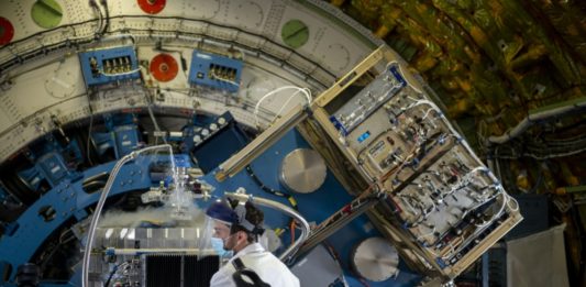 El avión-telescopio SOFIA observa las Nubes de Magallanes desde Chile