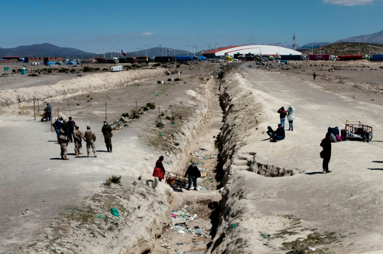 La última barrera de los venezolanos que emigran a Chile