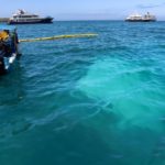 Barco con 2.000 galones de diésel se hunde cerca de las Galápagos