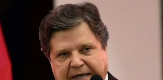 Canciller de Paraguay renuncia para postularse a la presidencia