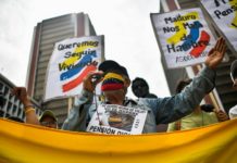 Jubilados claman mejores condiciones en Venezuela