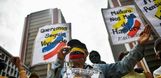 Jubilados claman mejores condiciones en Venezuela