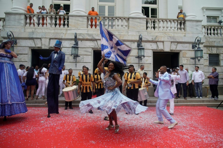 Regresan los exuberantes desfiles con el Carnaval de Rio de Janeiro