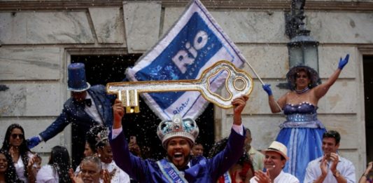 Río de Janeiro inicia oficialmente el carnaval