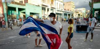 Excarcelan en Cuba a jóvenes condenados por protestas del 2021